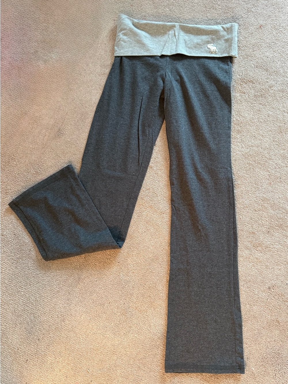 Abercrombie & Fitch Women's Charcoal Flare Yoga Pants with Light Gray Waistband - Picture 3 of 8